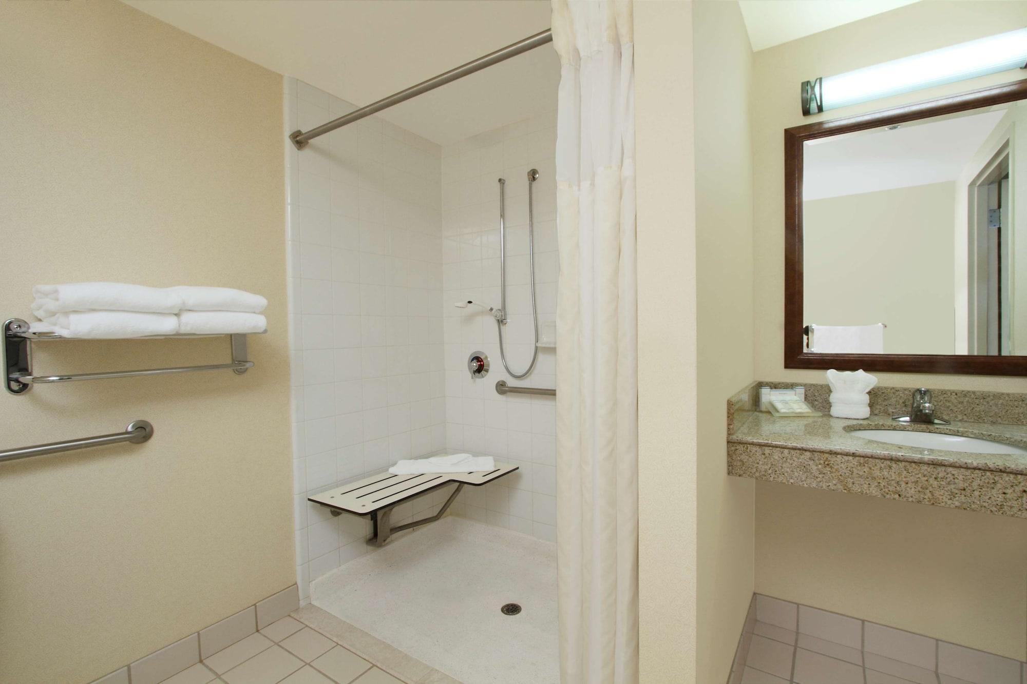 Hilton Garden Inn Columbus-University Area Exterior foto