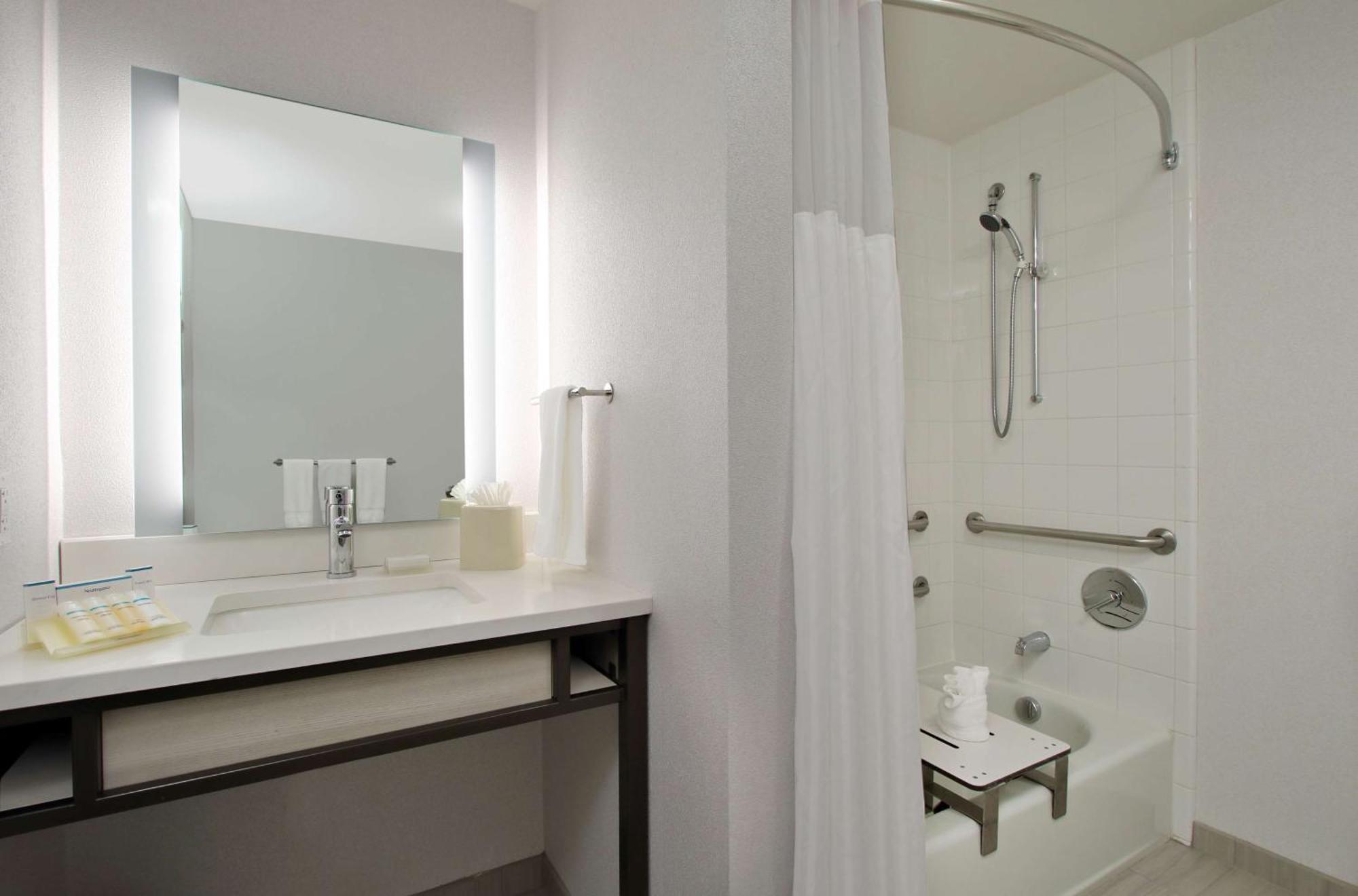 Hilton Garden Inn Columbus-University Area Exterior foto